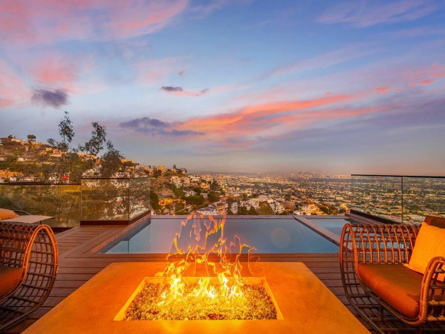 Stunning Franklin Villa 3 Bedroom Los Angeles Exterior photo